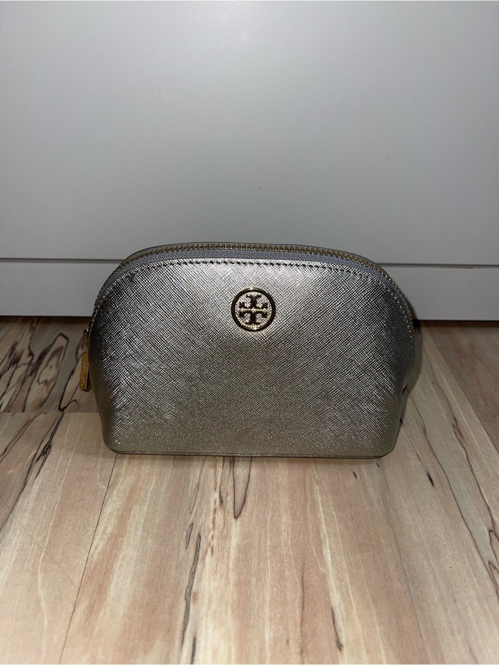 Women’s Tory Burch Robinson Metallic Small Makeup Bag, Silver